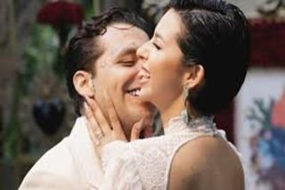 &Aacute;ngela Aguilar presume rom&aacute;ntica foto de su luna de miel