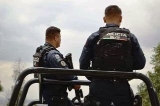 Suspenden a polic&iacute;as por jugar carreritas con las patrullas