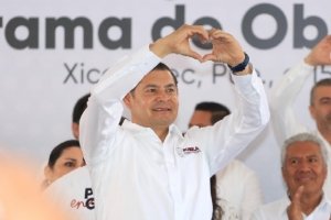 Gobierno de Puebla concreta 41 proyectos de obra comunitaria en Xicotepec