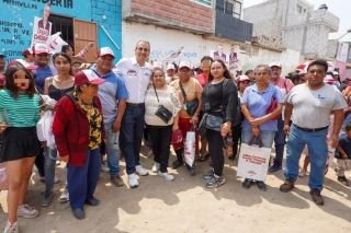 Vecinas y vecinos de La Guadalupana cobijan a Pepe Chedraui