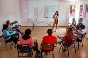 MariElise Budib puso en marcha el taller &ldquo;Cuidando a quien cuida&rdquo;