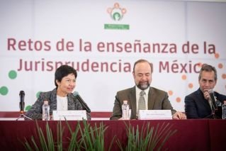 En foro de la ANUIES, propone la Rectora Lilia Cedillo Ram&iacute;rez abordar la Jurisprudencia desde ejes transversales