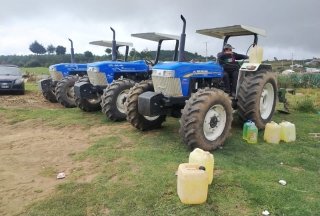 Armenta fortalece producci&oacute;n agr&iacute;cola: llegan tractores a Xiutetelco