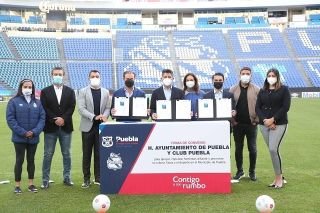 Celebran poblanos convenio entre Ayuntamiento de Puebla y Club Puebla